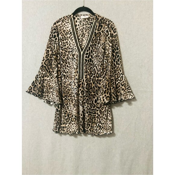 Princess Cruise Tops - Princess Cruises Leopard Print V-Neck Bell Sleeve Women's Top - Tan/Black Sz S